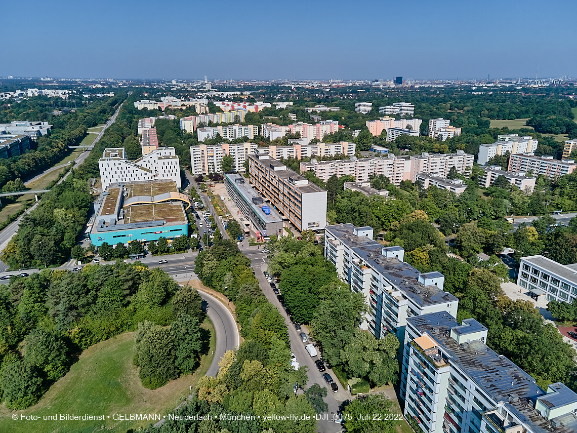 22.07.2022 - Plettzentrum und Montessori Schule in Neuperlach